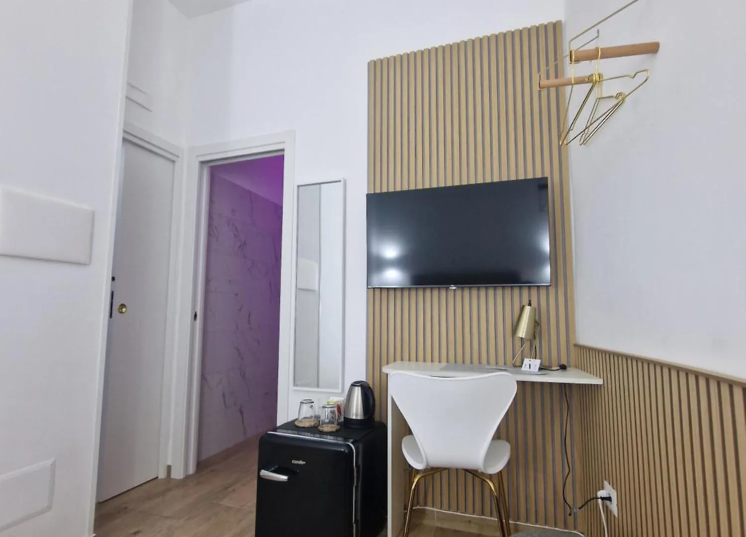 Ventre Luxury Rooms Naples 0*,  Italy