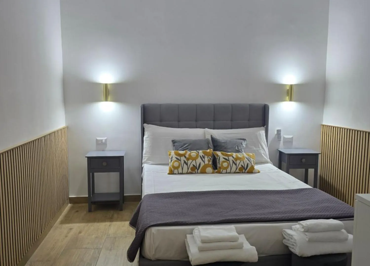 Ventre Luxury Rooms Неаполь